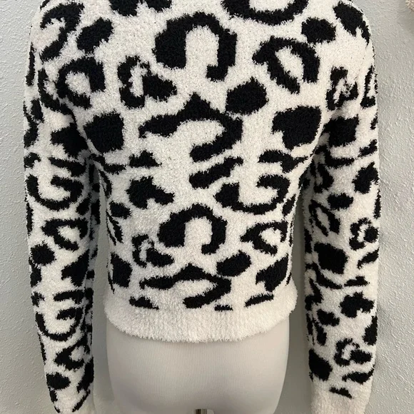 NWT Colsie Leopard Eyelash Cardigan small - Picture 3 of 4